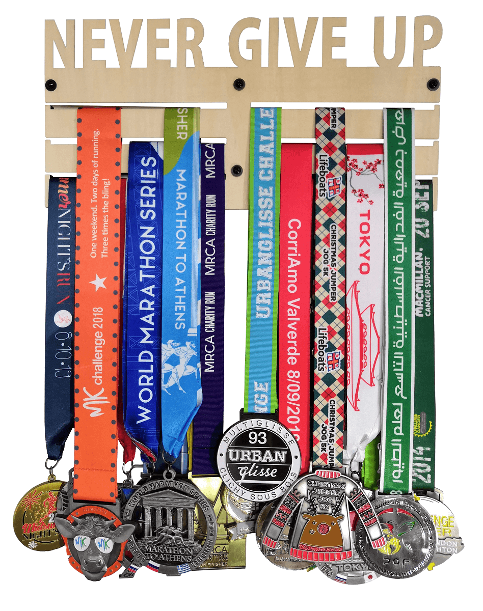 Medaillenhalter aus Holz "Never Give Up"